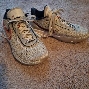Nike LeBron XX youth 6.5 Womens 8 basketball shoes Sneakers Dq8651-100